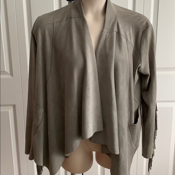 Gorgeous gray faux suede fringe jacket - new - Picture 1 of 2